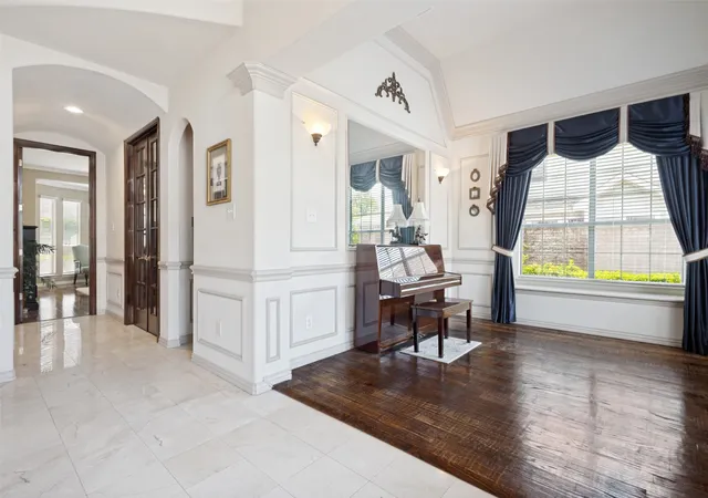 Photo 4 of Single family home for sale at 1909 Grand Park Pl, Flower Mound, TX 75028 | MLS# 21265397 | Listing updated on 2026-09-01