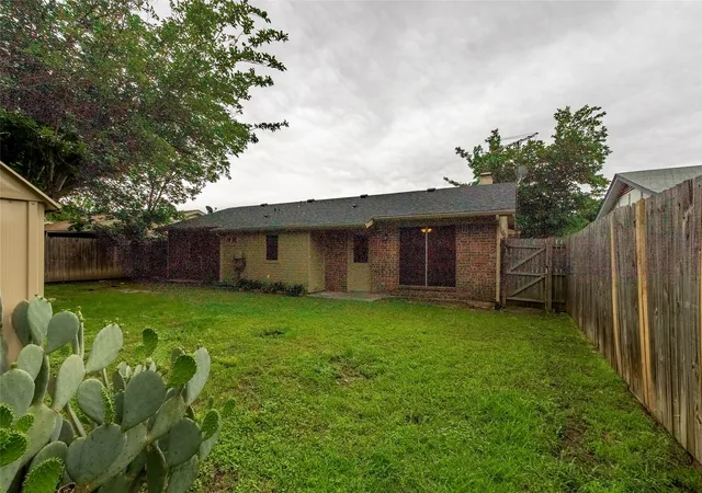 Homes for sale in Haltom City, TX | 5621 Brent Dr, Haltom City, TX 76148 | MLS# 21262933