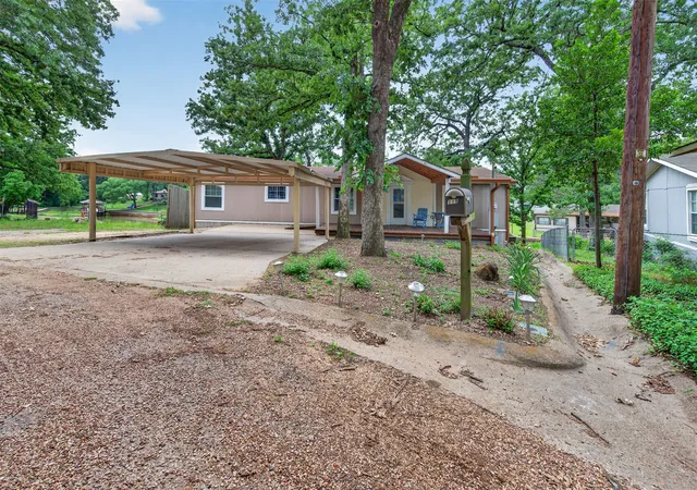 Photo 2 of Manufactured home for sale at 115 Wren Ln, Gun Barrel City, TX 75156 | MLS# 21264474 | Listing updated on 2026-08-31