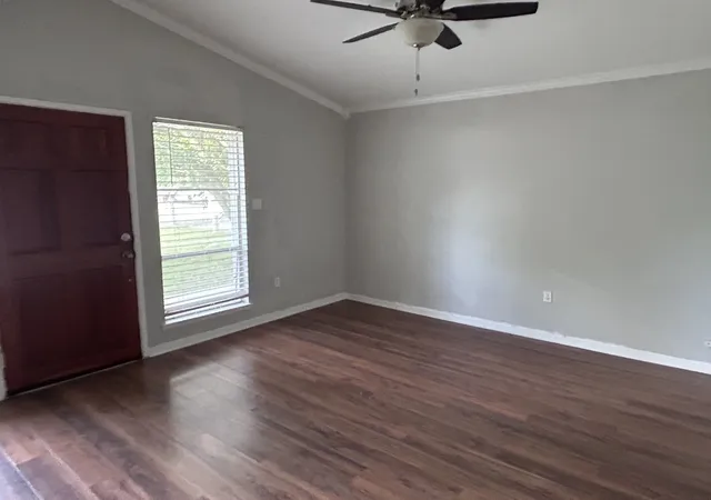 3rd image of 1114 Pear St, Vidalia, LA 71373 | MLS# 21265480