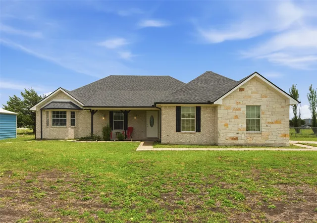 Homes for sale in Trenton, TX | 137 Judah Cir, Trenton, TX 75490 | MLS# 21263020