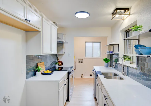 Photo 3 of Sale Pending at 1915 Saturn St, Bossier City, LA 71112 | MLS# 21265445 | Listing updated on 2026-07-12
