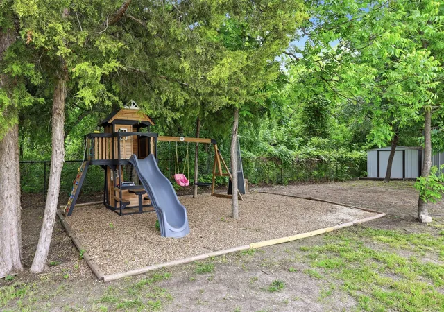 Photo 2 of Sale Pending at 258 Spring Valley Cir, Azle, TX 76020 | MLS# 21265491 | Listing updated on 2026-10-06