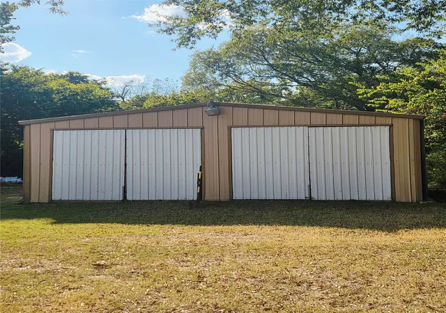 Photo 4 of Single family home for sale at 1000 S Church, Paris, TX 75460 | MLS# 21265529 | Listing updated on 2026-08-29