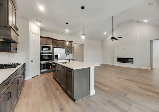 Photo 3 of Single family home for sale at 8893 Wyndemere Ln, Frisco, TX 75036 | MLS# 21265549 | Listing updated on 2026-10-06