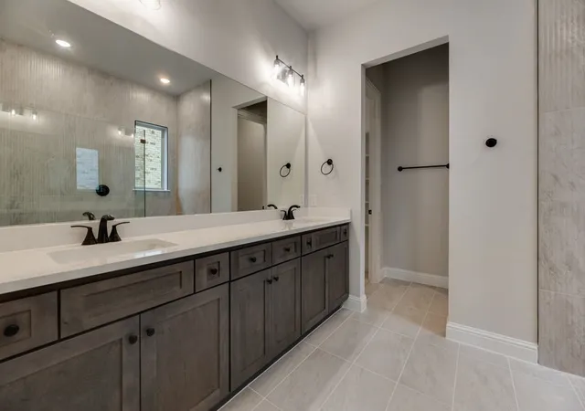 Photo 4 of Single family home for sale at 8893 Wyndemere Ln, Frisco, TX 75036 | MLS# 21265549 | Listing updated on 2026-10-06