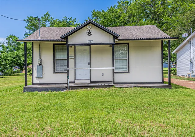 Homes for sale in Sulphur Springs, TX | 317 Fuller St, Sulphur Springs, TX 75482 | MLS# 21265643