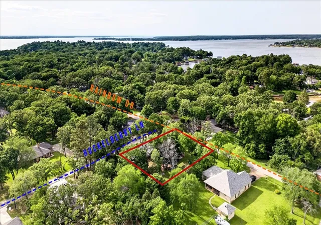 Homes for sale in Star Harbor, TX | 4 Huckleberry Ln, Star Harbor, TX 75148 | MLS# 21264321