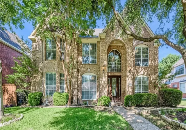 Photo 1 of Single family home for sale at 402 Montclair Dr, Allen, TX 75013 | MLS# 21265653 | Listing updated on 2026-10-08