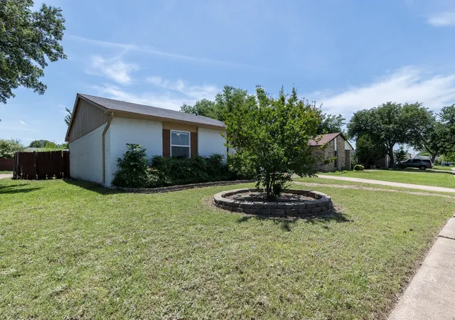 Photo 3 of Sale Pending at 5728 Pearce St, The Colony, TX 75056 | MLS# 21265177 | Listing updated on 2026-07-24