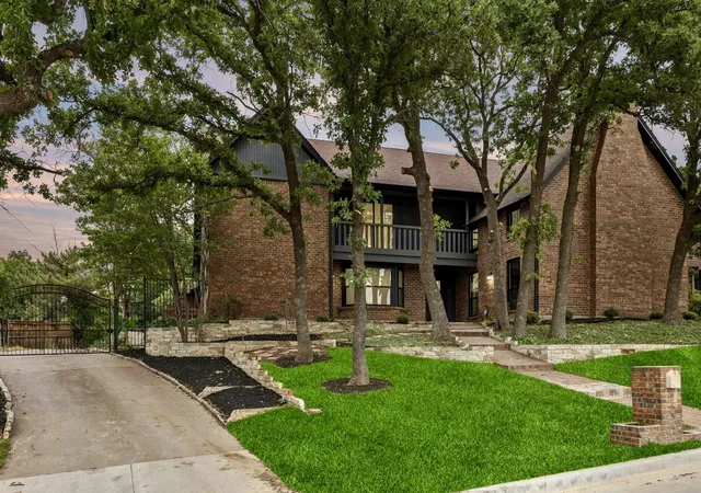 1st image of 108 Forest Hill Dr, Roanoke, TX 76262 | MLS# 21262824