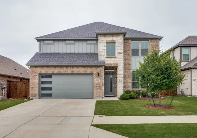 Photo 1 of Single family home for sale at 10613 Smiths Bend Rd, Fort Worth, TX 76126 | MLS# 21262197 | Listing updated on 2026-07-25