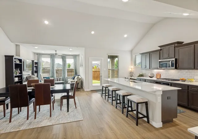 Photo 4 of Single family home for sale at 10613 Smiths Bend Rd, Fort Worth, TX 76126 | MLS# 21262197 | Listing updated on 2026-07-25