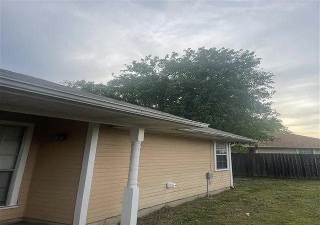 Homes for sale in Bossier City, LA | 1410 Williamsburg Dr, Bossier City, LA 71112 | MLS# 21265708