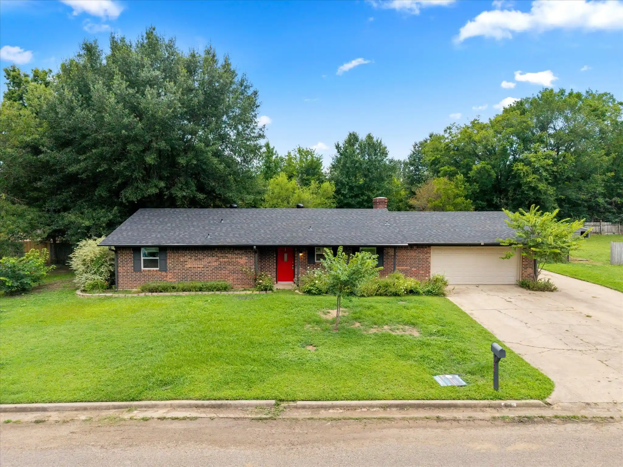 Single family home for sale at 524 Park Ln, Mount Vernon, TX 75457 | MLS# 21265712