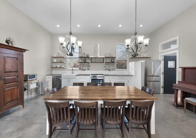 Single family home for sale at 2640 County Road 1030 Nw, Mount Vernon, TX 75457 | MLS# 21265695 | Listing updated on 2026-08-10