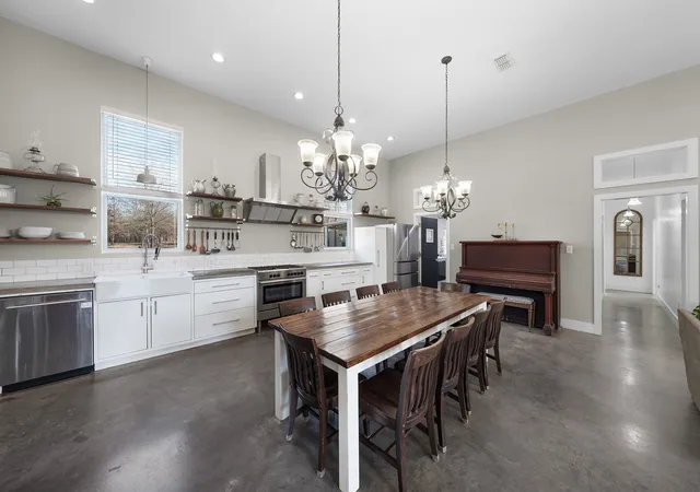 Single family home for sale at 2640 County Road 1030 Nw, Mount Vernon, TX 75457 | MLS# 21265695 | Listing updated on 2026-08-10
