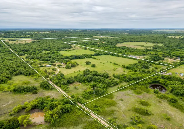 Homes for sale in Perrin, TX | 4180 E Fm 2210 E, Perrin, TX 76486 | MLS# 21265765