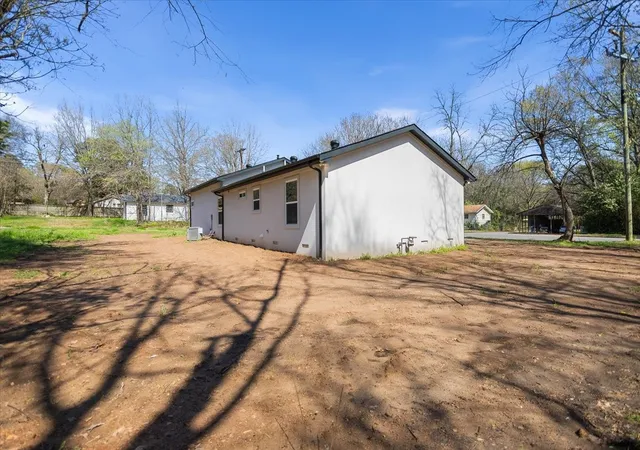 Photo 2 of Single family home for sale at 702 S Montgomery St, Gilmer, TX 75644 | MLS# 21257160 | Listing updated on 2026-09-04