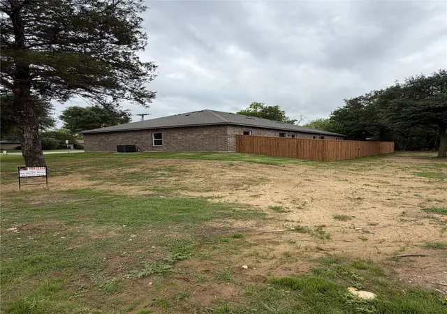 Photo 3 of Multi family home for sale at 106 Woodard Ave, Cleburne, TX 76033 | MLS# 21265628 | Listing updated on 2026-10-01