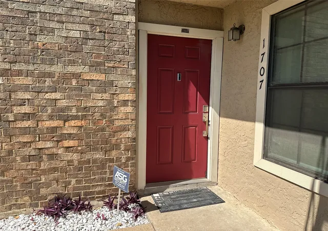 Photo 2 of Condo for sale at 4748 Old Bent Tree Ln #1707, Dallas, TX 75287 | MLS# 21264393 | Listing updated on 2026-08-22