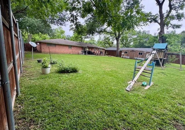 Homes for sale in Corsicana, TX | 2002 Mimosa Dr, Corsicana, TX 75110 | MLS# 21263673
