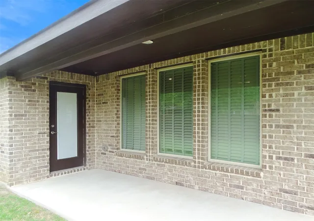 Homes for sale in De Soto, TX | 2125 Flora Ln, De Soto, TX 75115 | MLS# 21265202
