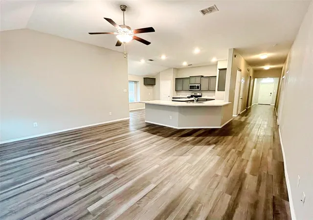 Photo 2 of Single family home for sale at 2927 Rosemount Ln, Forney, TX 75126 | MLS# 21265837 | Listing updated on 2026-10-03