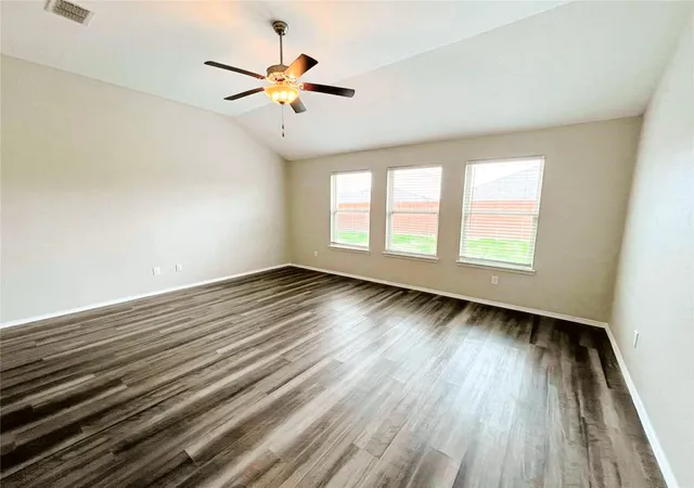 Photo 3 of Single family home for sale at 2927 Rosemount Ln, Forney, TX 75126 | MLS# 21265837 | Listing updated on 2026-10-03