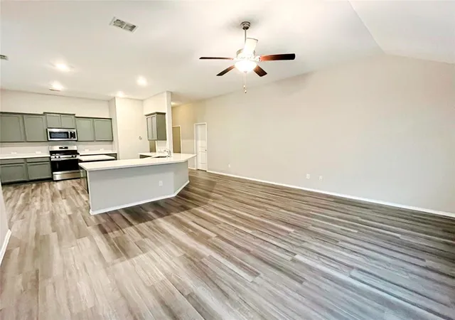 Photo 3 of Single family home for sale at 2927 Rosemount Ln, Forney, TX 75126 | MLS# 21265837 | Listing updated on 2026-10-03