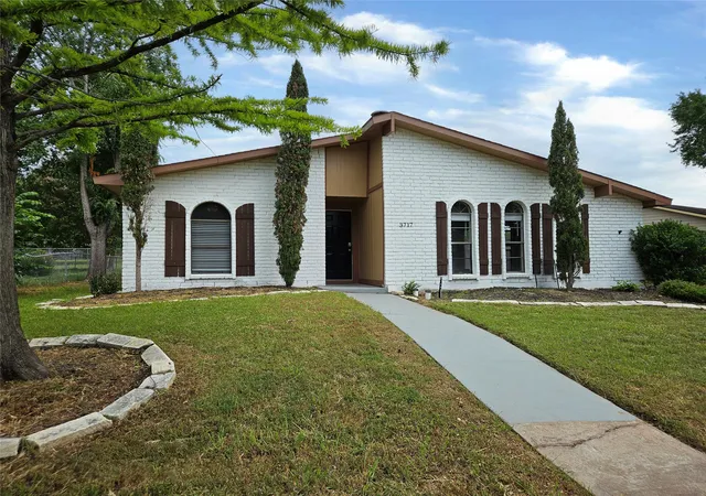 Photo 1 of Sale Pending at 3717 Red Oak Dr, Garland, TX 75043 | MLS# 21265957 | Listing updated on 2026-08-21