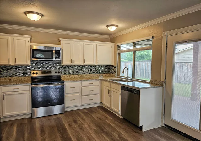 Photo 3 of Sale Pending at 3717 Red Oak Dr, Garland, TX 75043 | MLS# 21265957 | Listing updated on 2026-08-21