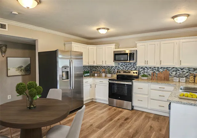 Photo 4 of Sale Pending at 3717 Red Oak Dr, Garland, TX 75043 | MLS# 21265957 | Listing updated on 2026-08-21