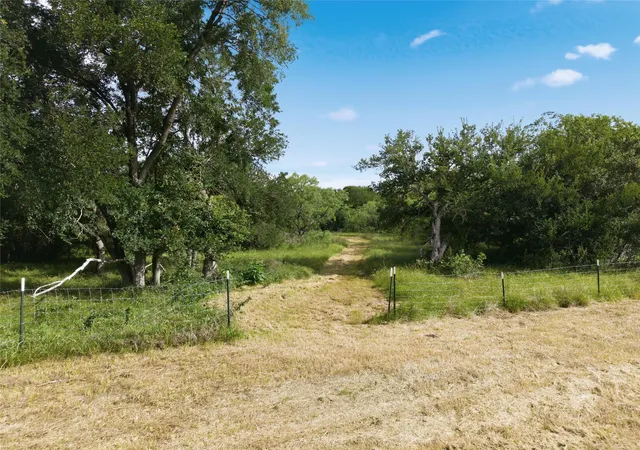 Homes for sale in Riesel, TX | 1898 Mt Moriah Rd, Riesel, TX 76682 | MLS# 21255661