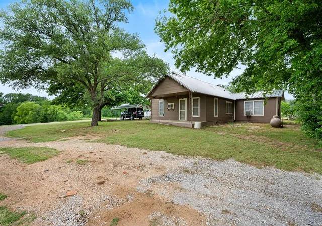 Homes for sale in De Leon, TX | 1550 Hwy 2318, De Leon, TX 76444 | MLS# 21263326