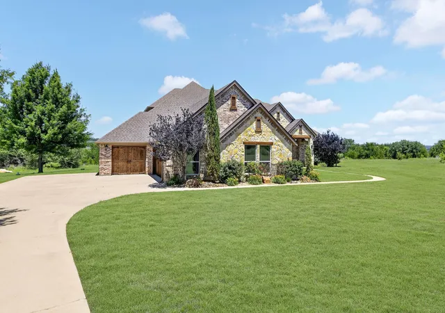 Homes for sale in Graford, TX | 1120 Heron Ct, Graford, TX 76449 | MLS# 21266061