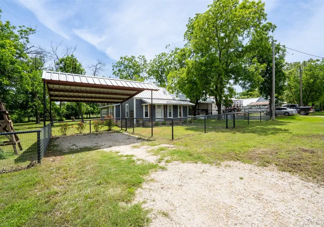 Homes for sale in Walnut Springs, TX | 167 W Ross St, Walnut Springs, TX 76690 | MLS# 21266100