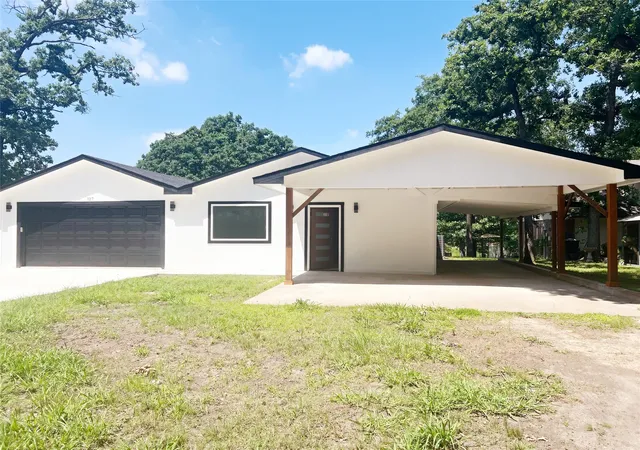Homes for sale in Gun Barrel City, TX | 127 Camino Robles, Gun Barrel City, TX 75156 | MLS# 21266106