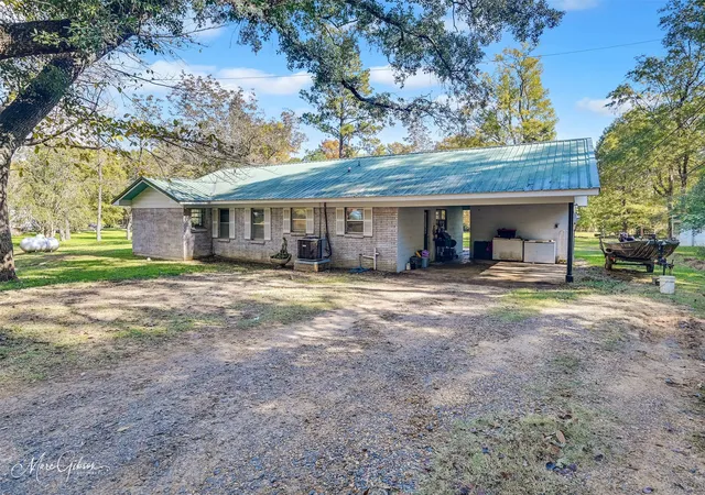 Photo 1 of Single family home for sale at 135 Poverty Pt, Doyline, LA 71023 | MLS# 21266119 | Listing updated on 2026-08-27