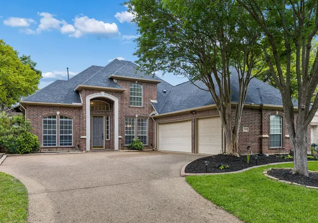 Homes for sale in Highland Village, TX | 3409 Wimbledon Dr, Highland Village, TX 75077 | MLS# 21266130