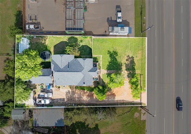Homes for sale in Breckenridge, TX | 1404 W Walker St, Breckenridge, TX 76424 | MLS# 21262020