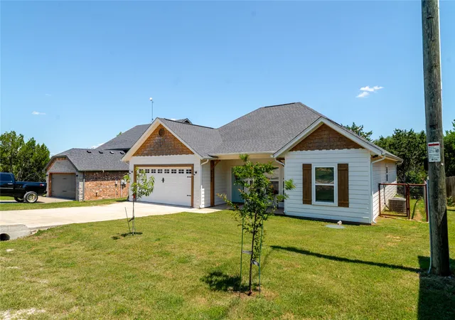 Homes for sale in Granbury, TX | 2703 San Gabriel Dr, Granbury, TX 76048 | MLS# 21259947