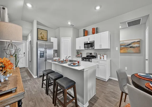 Photo 2 of Sale Pending at 142 Davis Ln, Newark, TX 76071 | MLS# 21263485 | Listing updated on 2026-09-28