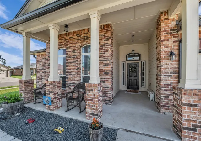 Photo 2 of Single family home for sale at 9453 Centennial Dr, Waco, TX 76708 | MLS# 21266139 | Listing updated on 2026-08-04