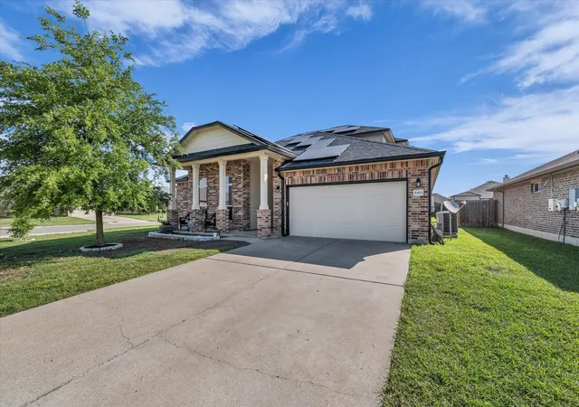 Photo 3 of Single family home for sale at 9453 Centennial Dr, Waco, TX 76708 | MLS# 21266139 | Listing updated on 2026-08-04