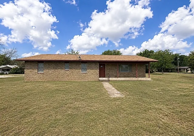 Homes for sale in Gustine, TX | 308 N Cotton Belt Ave, Gustine, TX 76455 | MLS# 21266404