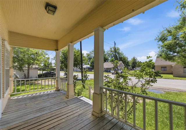 Homes for sale in Bangs, TX | 102 E Fitzgerald St, Bangs, TX 76823 | MLS# 21265183