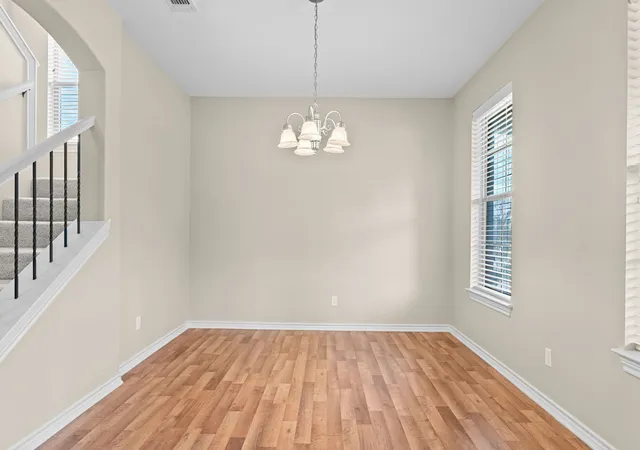 Photo 4 of Single family home for sale at 6679 Lacebark Cir, Tyler, TX 75703 | MLS# 21266444 | Listing updated on 2026-09-25