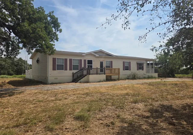 Photo 2 of Manufactured home for sale at 1331 Jay Bird Rd, Springtown, TX 76082 | MLS# 21263060 | Listing updated on 2026-09-26