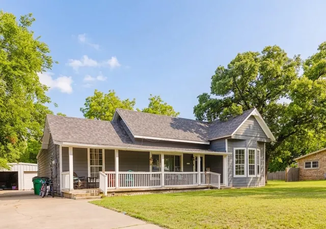 Homes for sale in Eastland, TX | 201 E Plummer St, Eastland, TX 76448 | MLS# 21266458